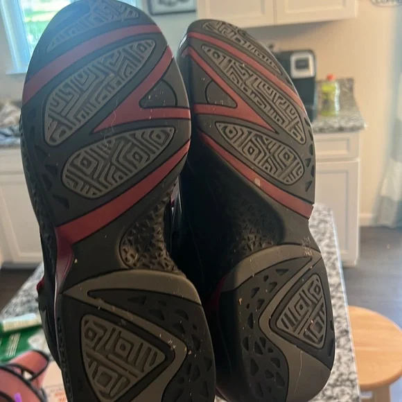 Men’s Adidas Mutombo 2 Retro Shoes - Picture 7 of 7